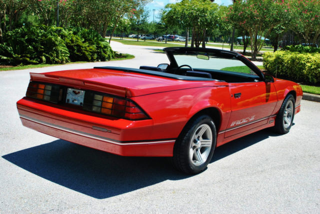 1988 Chevrolet Camaro IROC-Z Z28 - photo 6