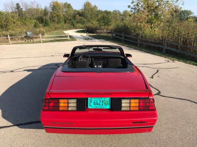 1988 Chevrolet Camaro - photo 9