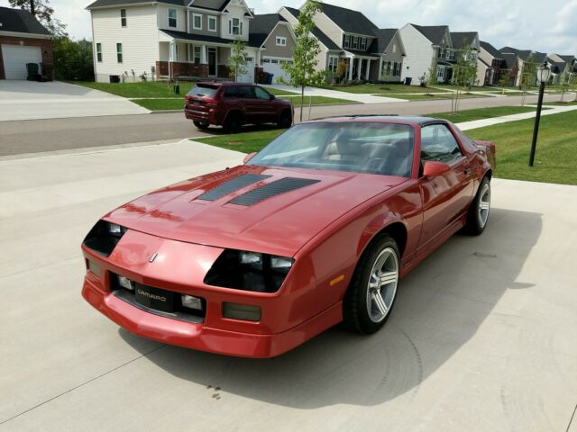 1988 Chevrolet Camaro Iroc-Z28 - photo 2