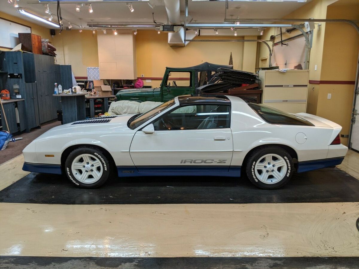 1988 Chevrolet Camaro IROC-Z Z28 - photo 12