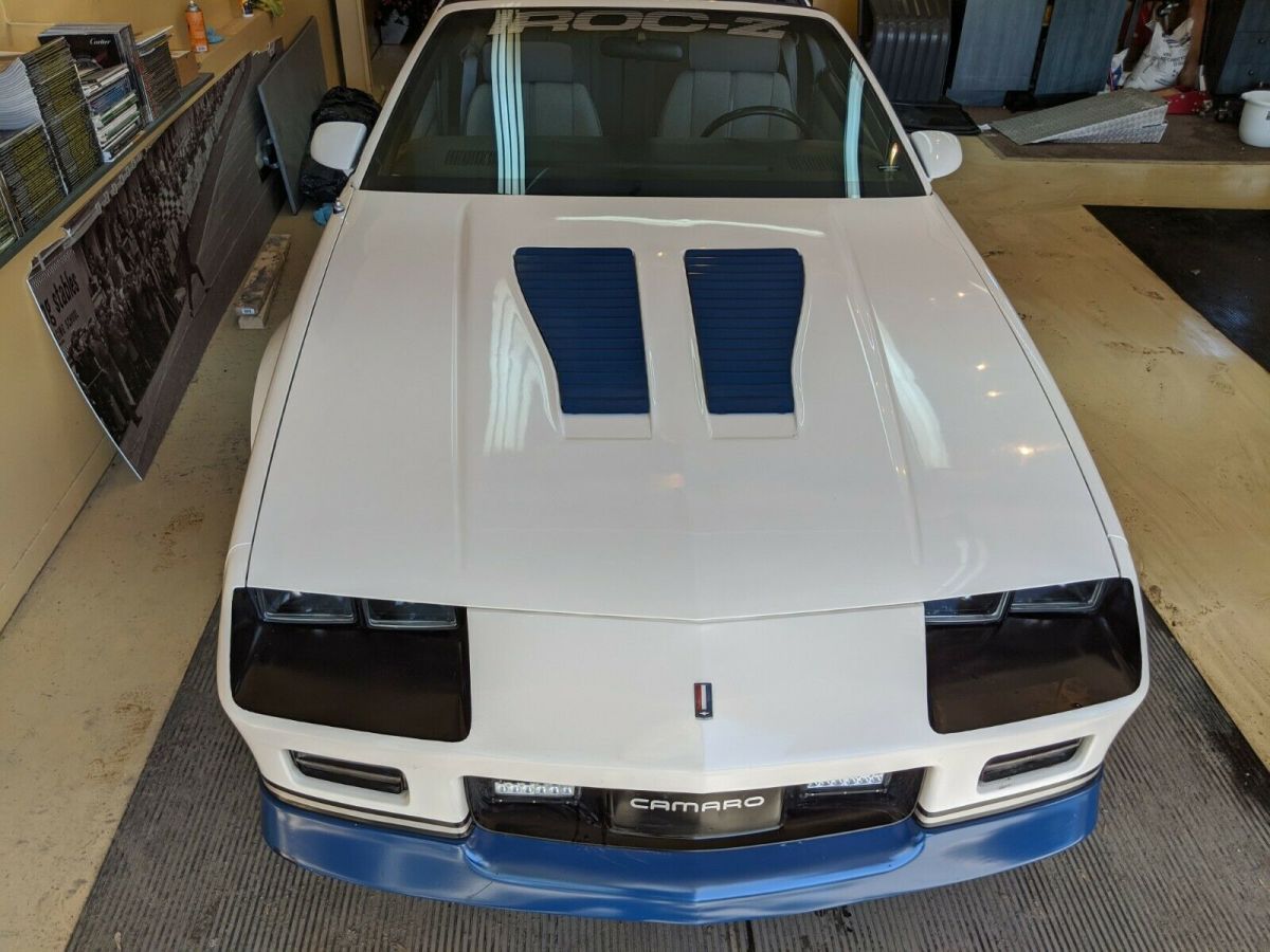 1988 Chevrolet Camaro IROC-Z Z28 - photo 7