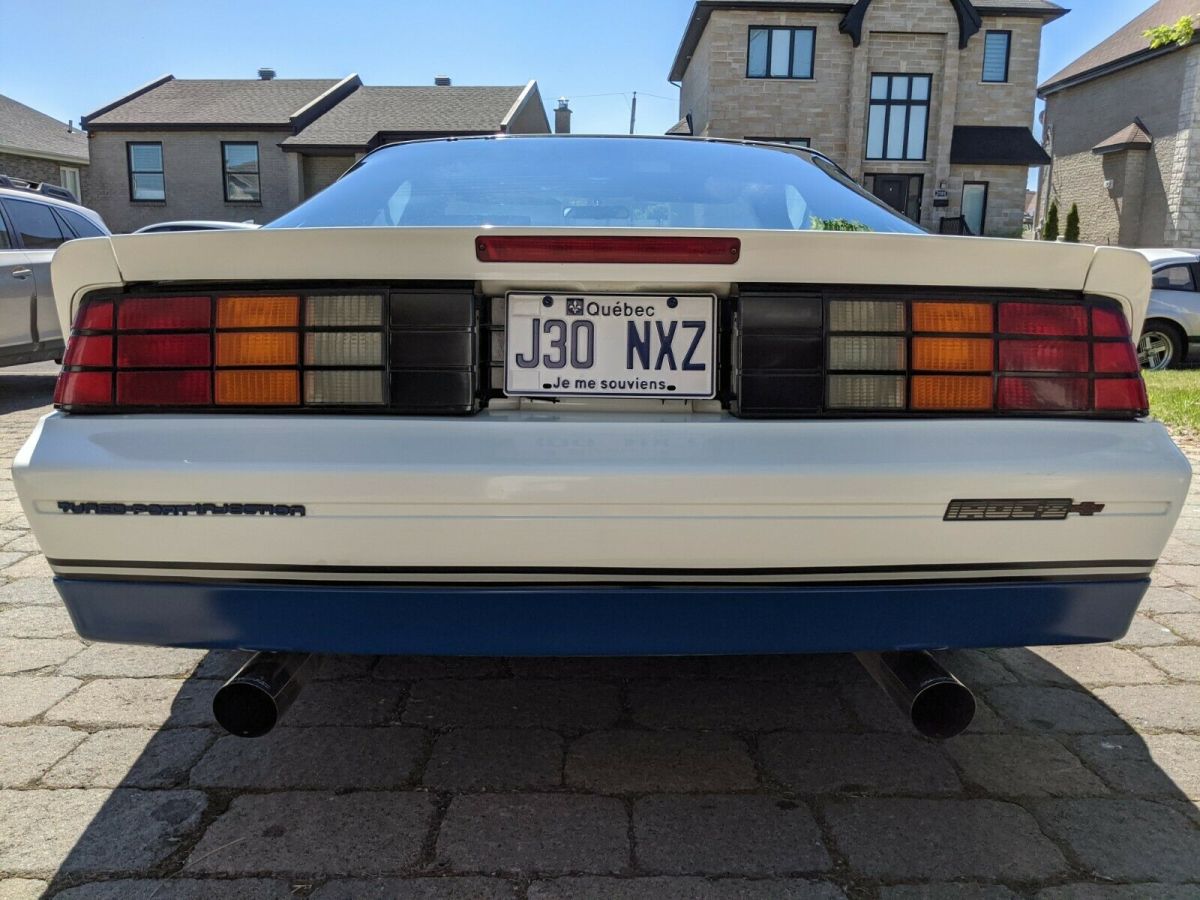 1988 Chevrolet Camaro IROC-Z Z28 - photo 8