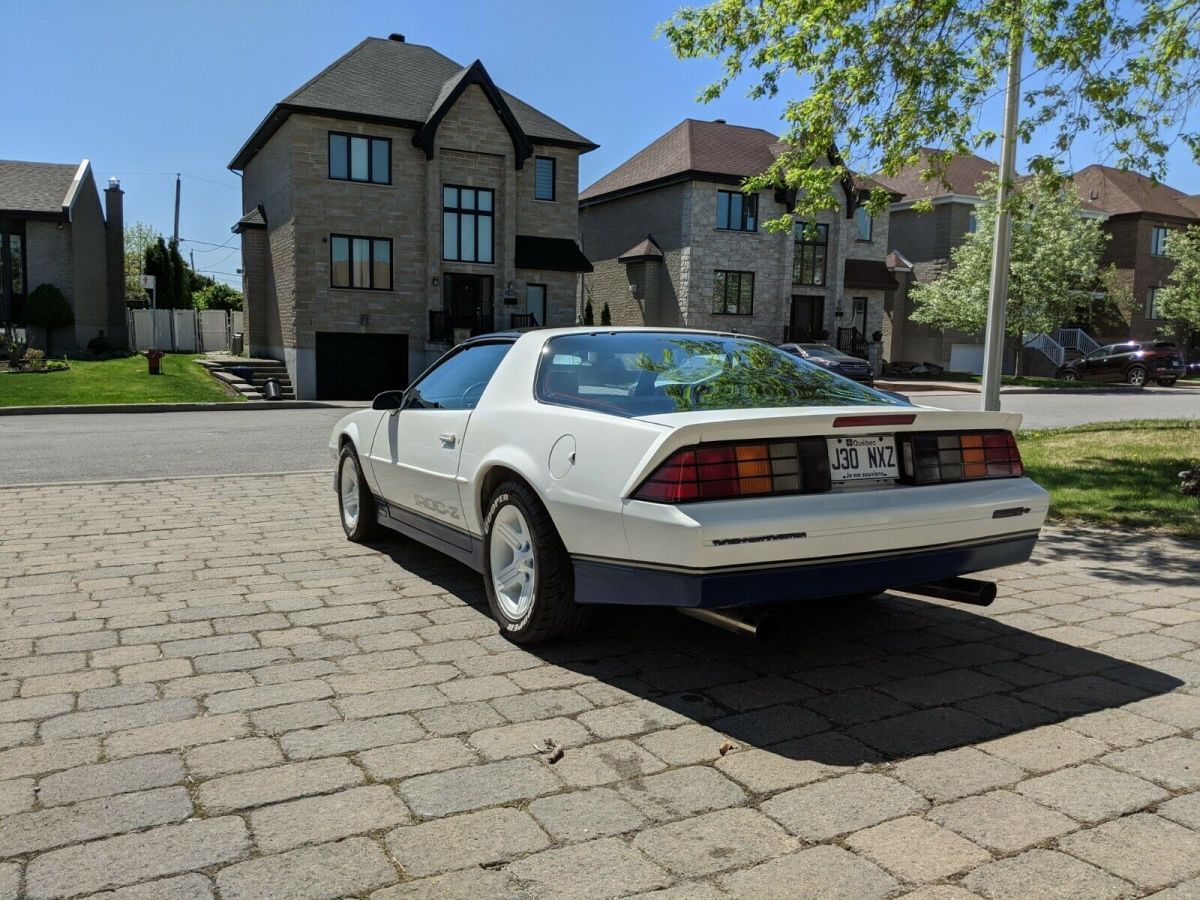1988 Chevrolet Camaro IROC-Z Z28 - photo 9