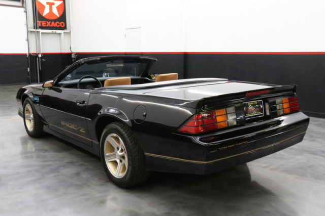 1988 Chevrolet Camaro Convertible IROC 22k original miles rare black and - photo 4