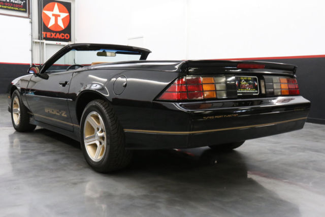 1988 Chevrolet Camaro Convertible IROC 22k original miles rare black and - photo 5