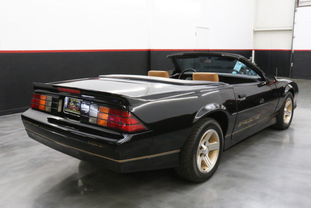 1988 Chevrolet Camaro Convertible IROC 22k original miles rare black and - photo 8