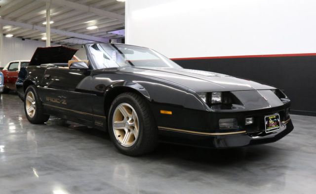 1988 Chevrolet Camaro Convertible IROC 22k original miles rare black and - photo 9