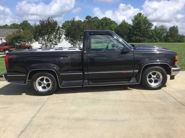 1988 Chevrolet C/K Pickup 1500 C1500 Silverado 2dr Standard Cab SB - photo 10