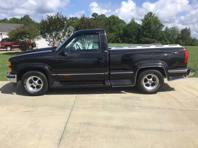 1988 Chevrolet C/K Pickup 1500 C1500 Silverado 2dr Standard Cab SB - photo 4