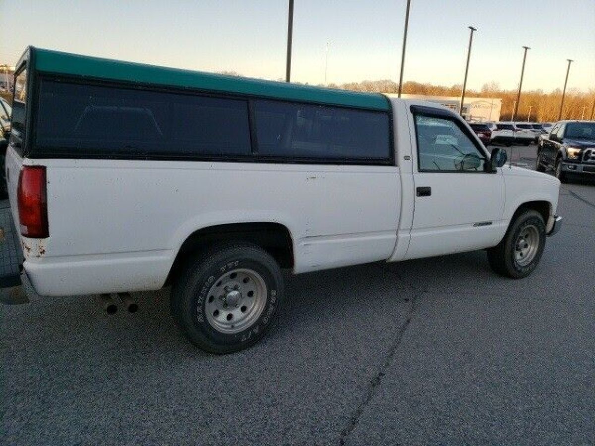 1988 Chevrolet C/K Pickup 2500 Cheyenne - photo 4
