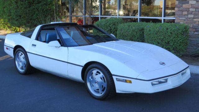 1988 Chevrolet Corvette 2dr Hatchback Coupe - photo 3
