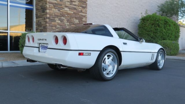 1988 Chevrolet Corvette 2dr Hatchback Coupe - photo 7