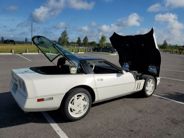 1988 Chevrolet Corvette 35th Anniversary - photo 10