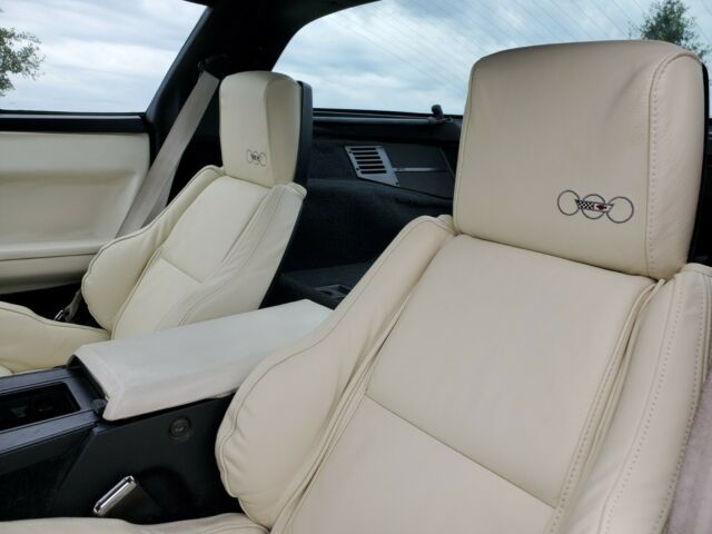 1988 Chevrolet Corvette 35th Anniversary - photo 3
