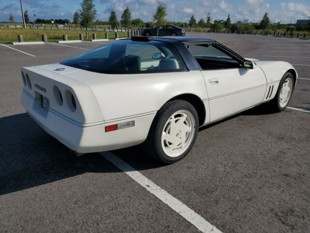 1988 Chevrolet Corvette 35th Anniversary - photo 5