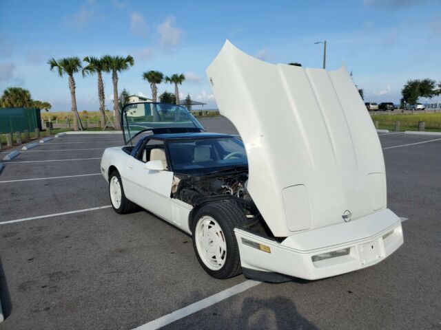 1988 Chevrolet Corvette 35th Anniversary - photo 9