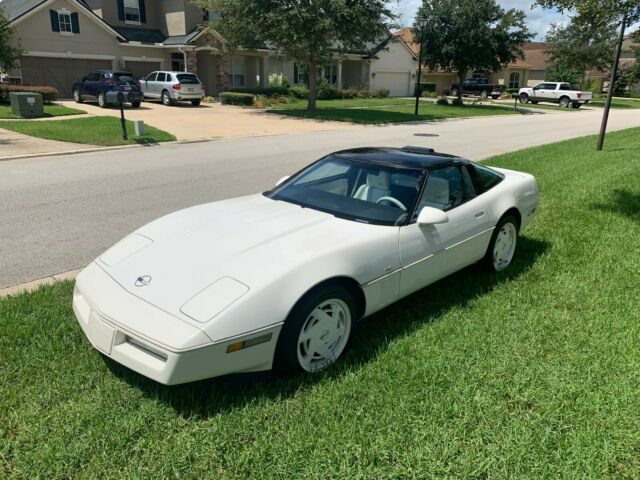 1988 Chevrolet Corvette 35th Anniversary - photo 11