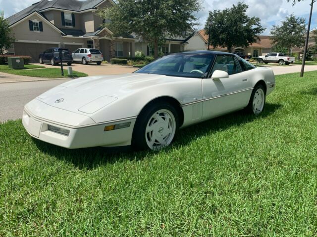 1988 Chevrolet Corvette 35th Anniversary - photo 5