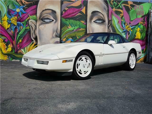 1988 Chevrolet Corvette 35th Anniversary - photo 3