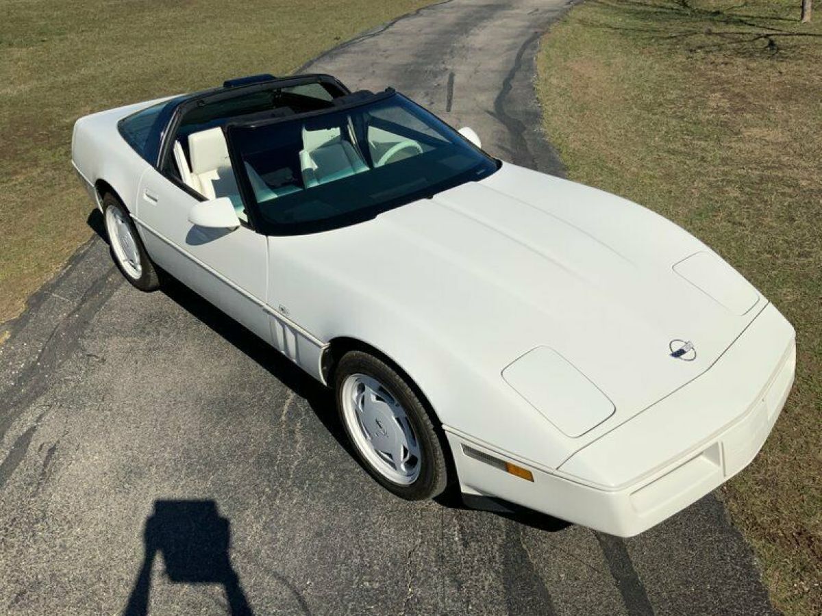 1988 Chevrolet Corvette 35th Anniversary, 8704 Actual Mile Collector Car, - photo 8