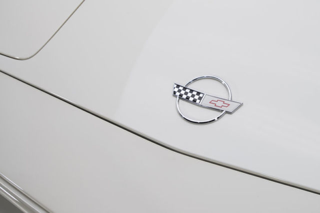 1988 Chevrolet Corvette 35th Anniversary - photo 13