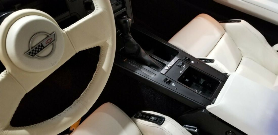 1988 Chevrolet Corvette - photo 8
