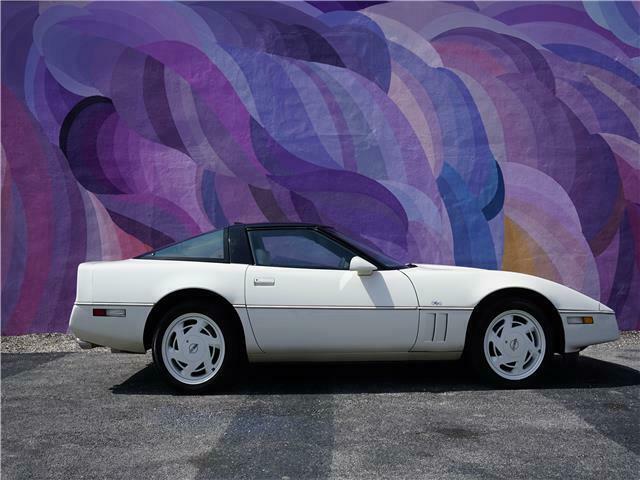 1988 Chevrolet Corvette 35th Anniversary - Collector Grade - 24,225 Miles - photo 12