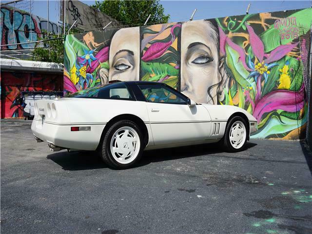 1988 Chevrolet Corvette 35th Anniversary - Collector Grade - 24,225 Miles - photo 13