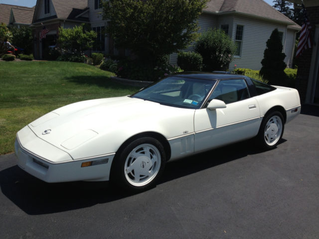 1988 Chevrolet Corvette - photo 2