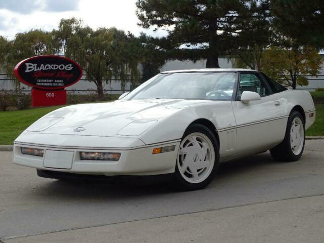1988 Chevrolet Corvette 35th Anniversary Edition - photo 2