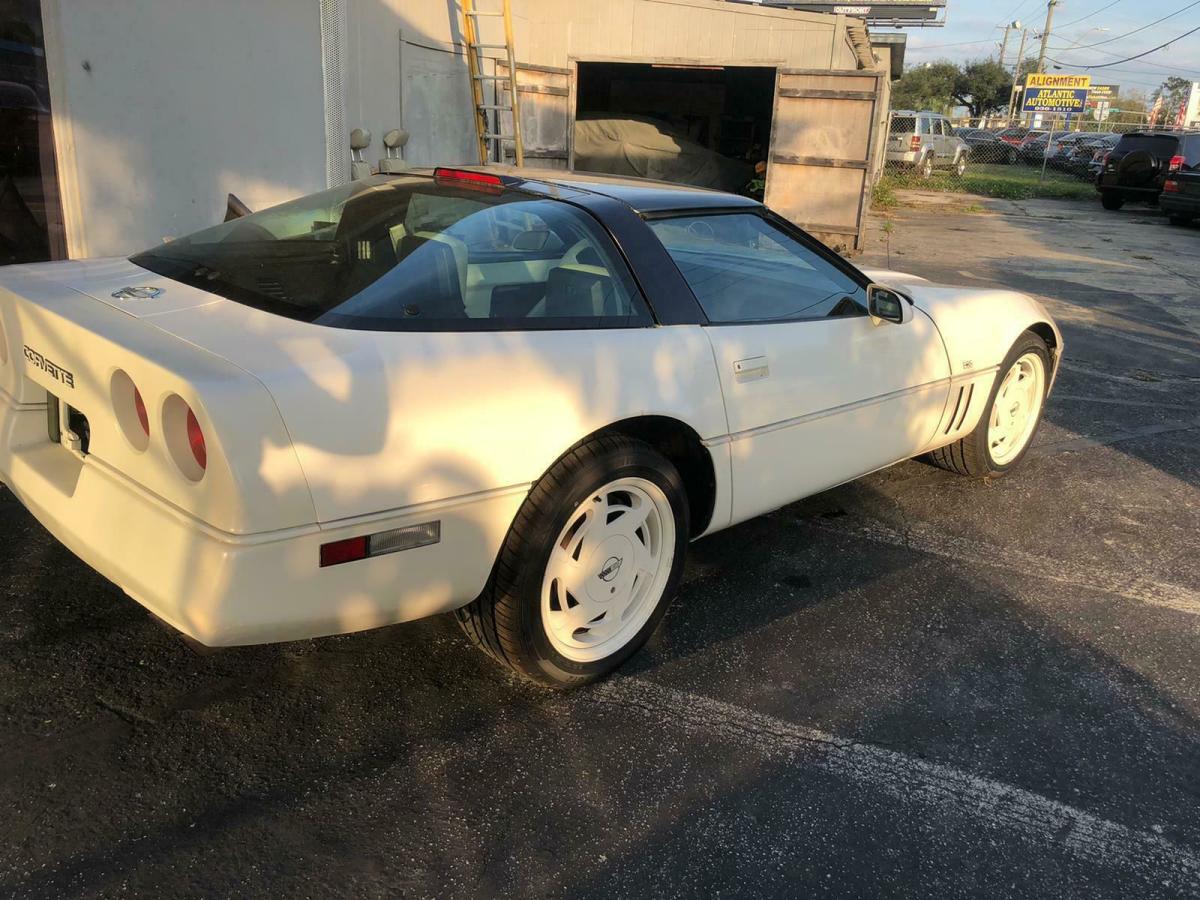1988 Chevrolet Corvette 35th Anniversary Edition - photo 8