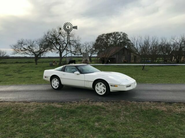 1988 Chevrolet Corvette 35TH ANNIVERSARY SPECIAL EDITION 19K ACTUAL MILES - photo 12