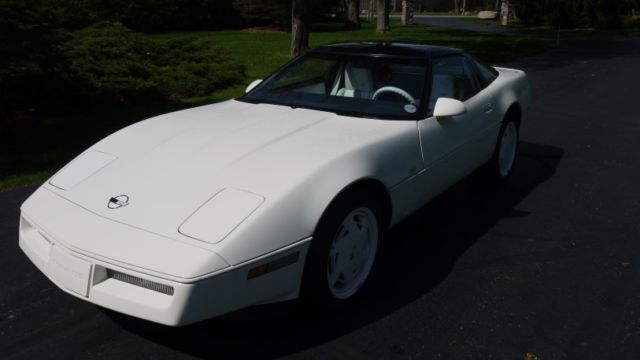 1988 Chevrolet Corvette 35th Special Edition Coupe - photo 4