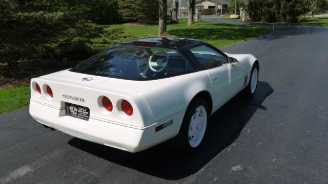 1988 Chevrolet Corvette 35th Special Edition Coupe - photo 5