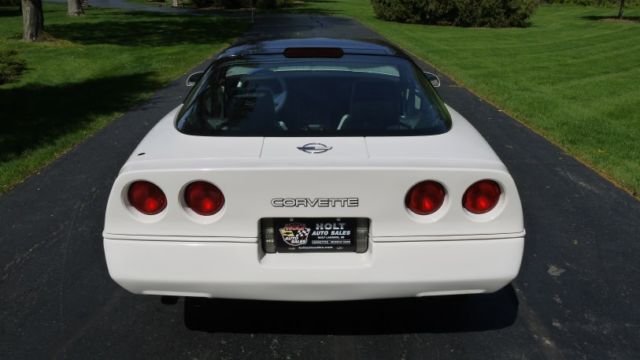 1988 Chevrolet Corvette 35th Special Edition Coupe - photo 6