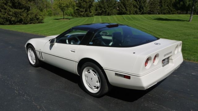1988 Chevrolet Corvette 35th Special Edition Coupe - photo 7