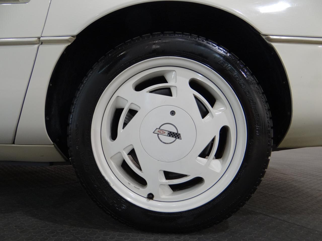 1988 Chevrolet Corvette - photo 11