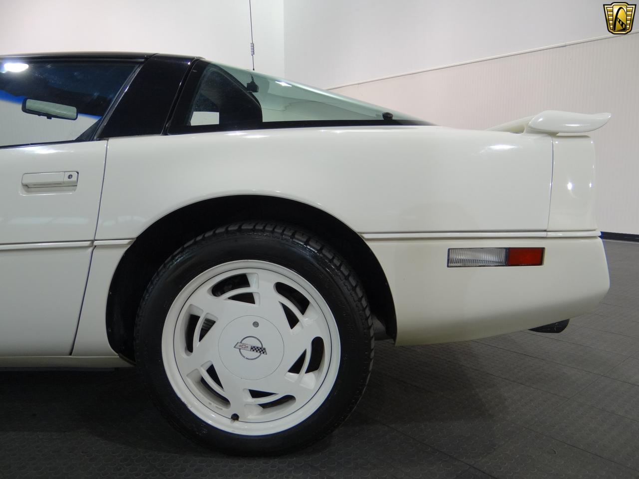 1988 Chevrolet Corvette - photo 2