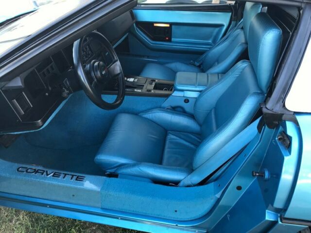1988 Chevrolet Corvette 7500 Mile Nassau Blue Convertible - photo 5