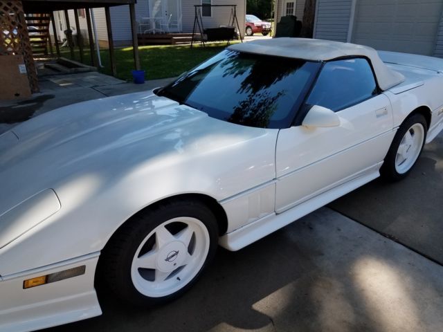 1988 Chevrolet Corvette Base Convertible 2-Door - photo 4