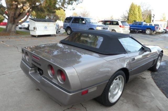 1988 Chevrolet Corvette Convertible - photo 7