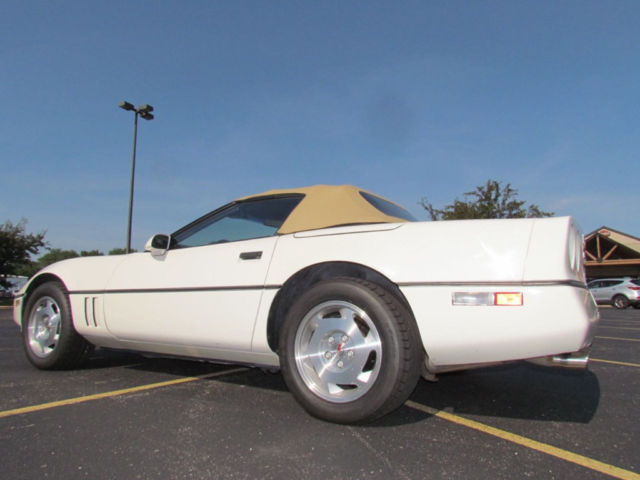 1988 Chevrolet Corvette CONVERTIBLE 4-SPEED MANUAL TRANSMISSION - photo 6