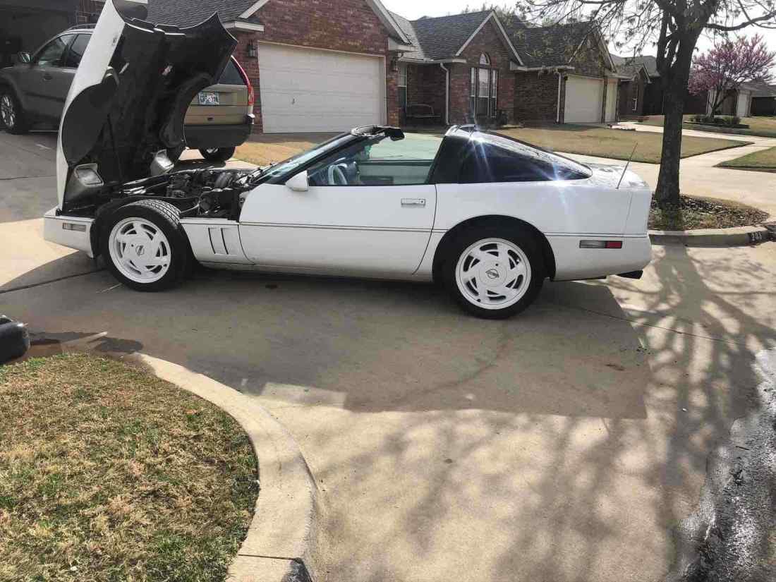 1988 Chevrolet Corvette 35th Anniversary - photo 6