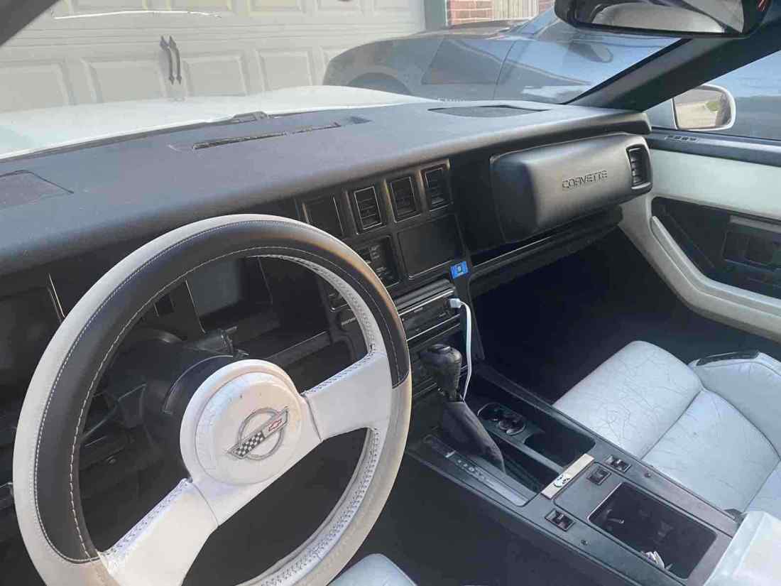 1988 Chevrolet Corvette 35th Anniversary - photo 8