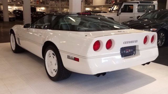1988 Chevrolet Corvette White 35th Anniversary Leather - photo 8