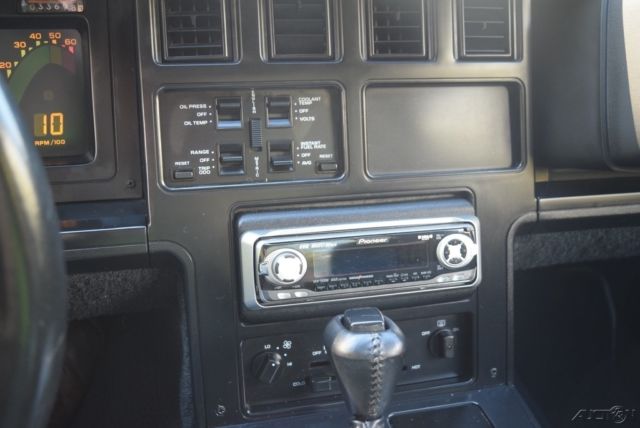 1988 Chevrolet Corvette Base Hatchback 2-Door - photo 11