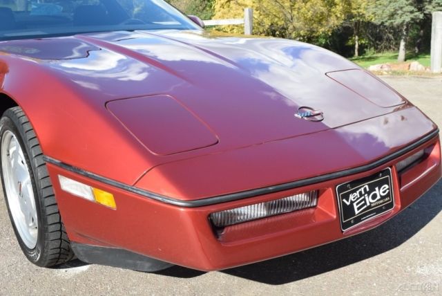 1988 Chevrolet Corvette Base Hatchback 2-Door - photo 4