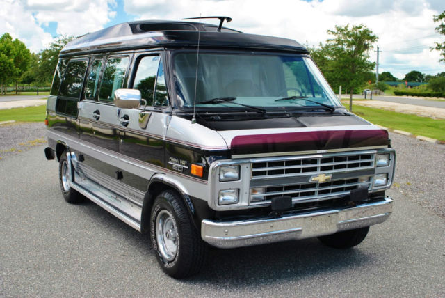 1988 Chevrolet G20 Sport Van Rockwood Conversion only 83K Actual Miles!dual a/c 1988 Chevrolet G20 Van Sport Van Rockwood Conversion Low Miles!