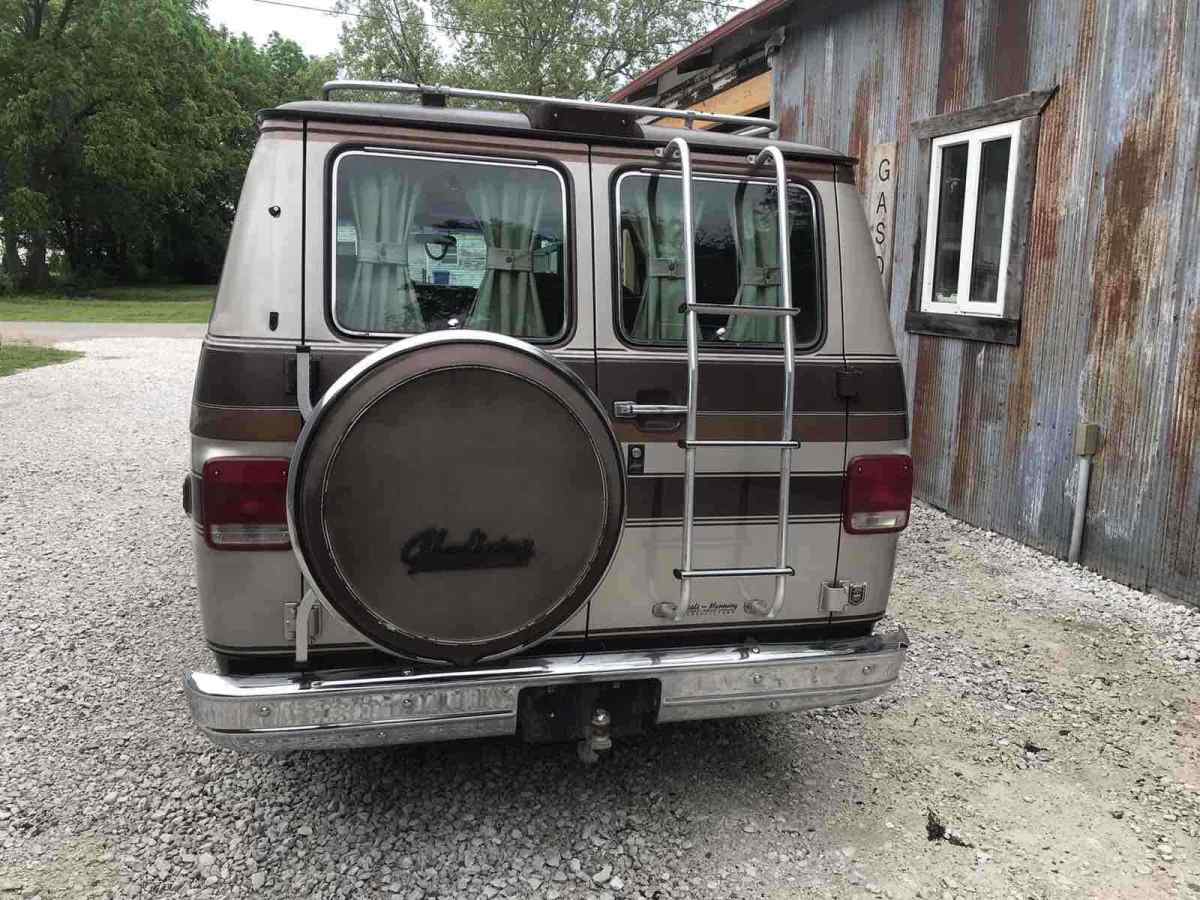 1988 Chevrolet G20 - photo 4