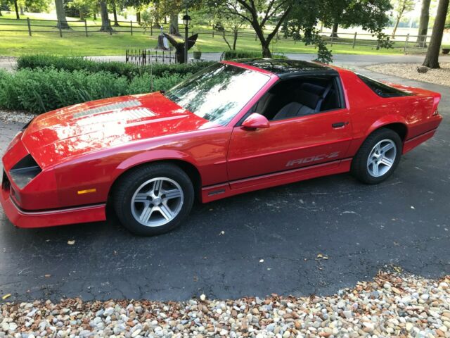 1988 Chevrolet Camaro IROC Z-28 - photo 2
